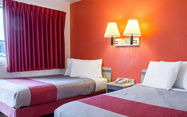 Motel 6 Kalispell, MT