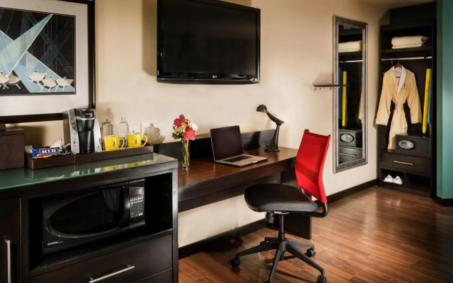 The Maxwell Hotel - A Staypineapple Hotel