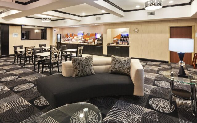 Holiday Inn Express Hotel & Suites JACKSONVILLE by IHG