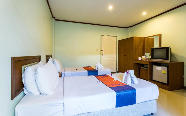 Khunyuw Hotel