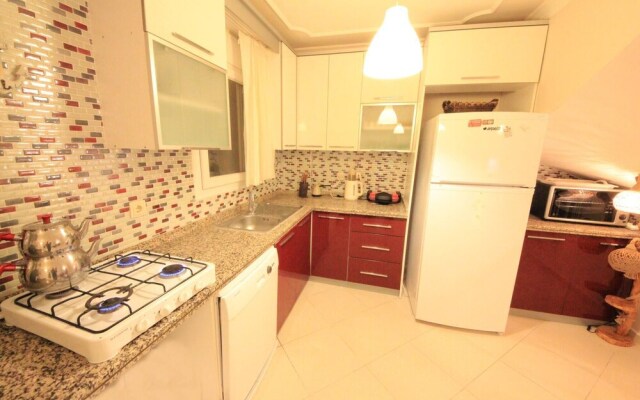 Family Friend Villa Pool BBQ 3b 1 Alacati Cesme