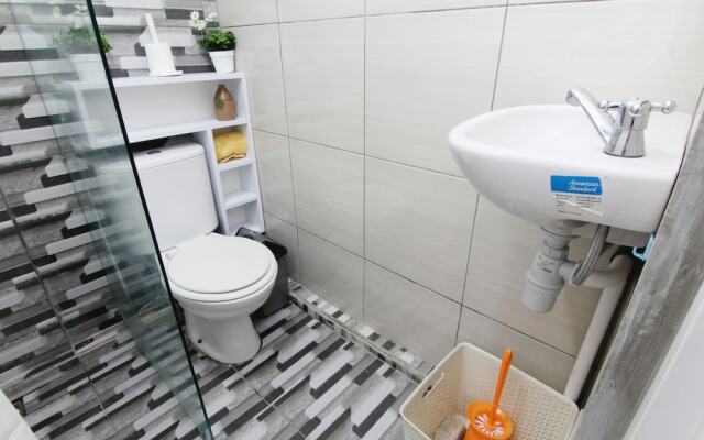 The Suite Metro Apartemen By Mm Pro