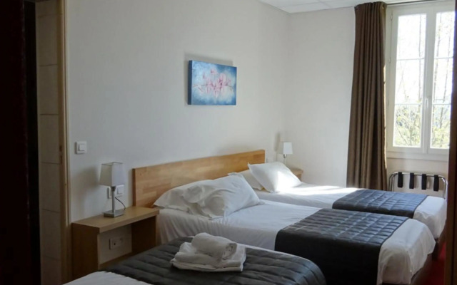 Hôtel Restaurant Le Castel Fleuri