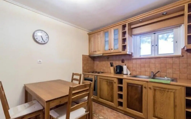 Golden Sand Apartments