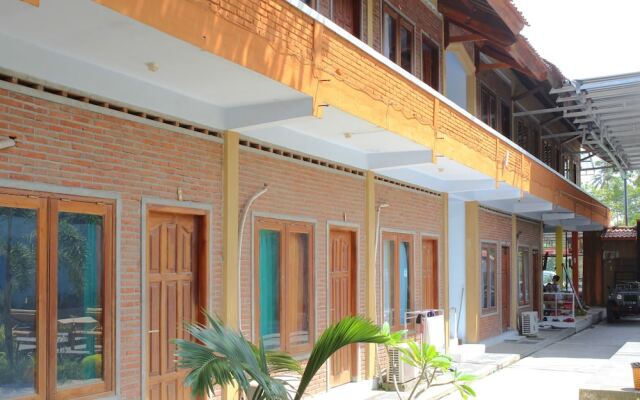 Airy Eco Pantai Senggigi Lombok