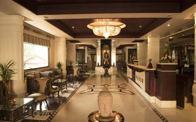 Hotel Pragati Manor