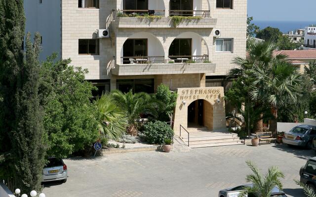 Stephanos Hotel Apts