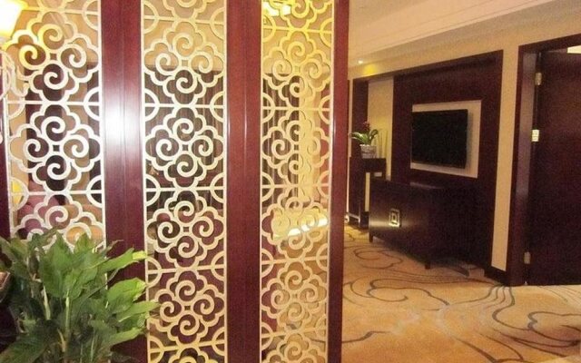 Golden Ray International Hotel