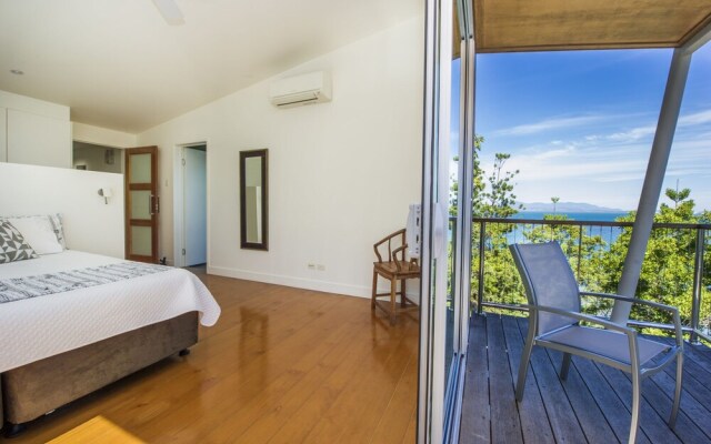 Headland Hideaway