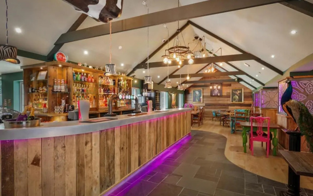Noble Court Holiday Park