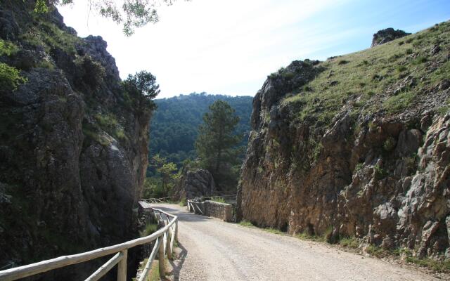 Hotel de Montaña Cueva Ahumada