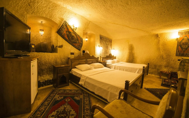 Vineyard Cave Hotel