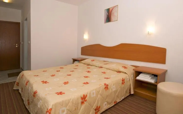 Elegance Family Hotel