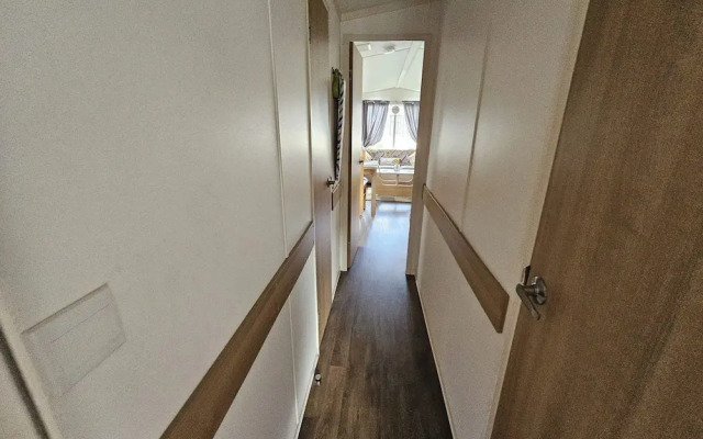 Heidi 2 Bed Robin Hood