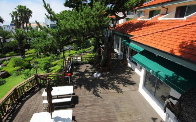 Haenuri Jungmun Guesthouse