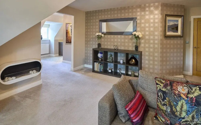 Host Stay Danford Court