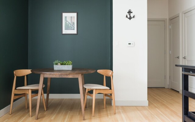 Bright Seaport Suites by Sonder