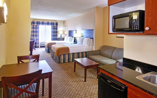 Holiday Inn Express & Suites Millington, an IHG Hotel