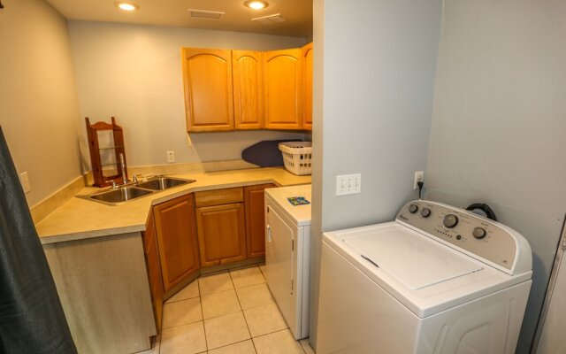 5570 Palmetto Street