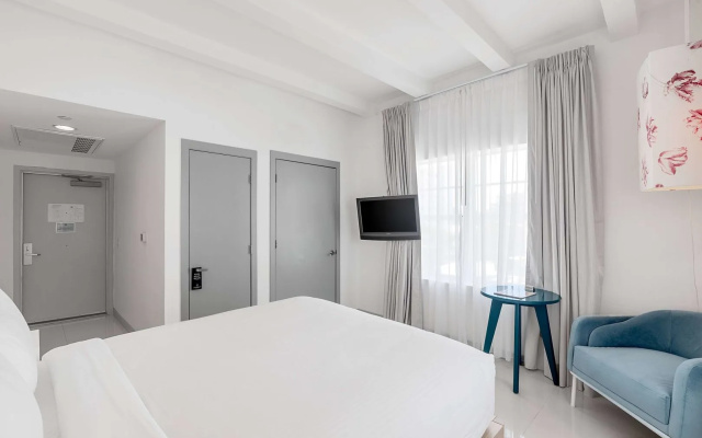 Townhouse Hotel