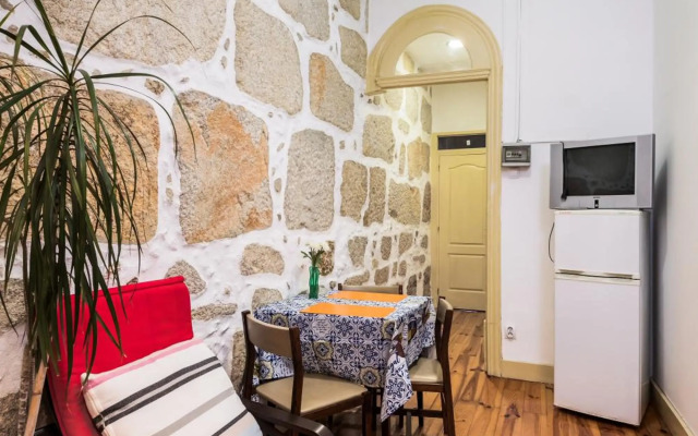 Metro Casa Música Apartments and Rooms