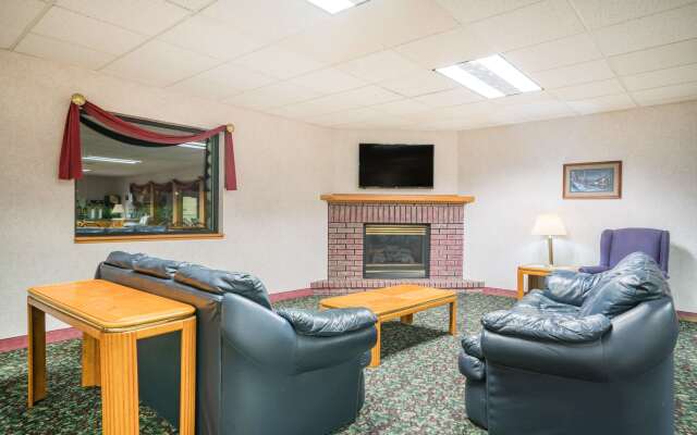 AmericInn by Wyndham Tomahawk