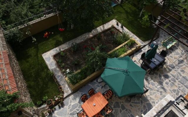 Adalı Hostel & Pansiyon