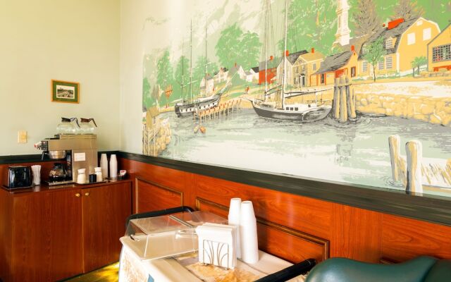 Budget Host Alexandria