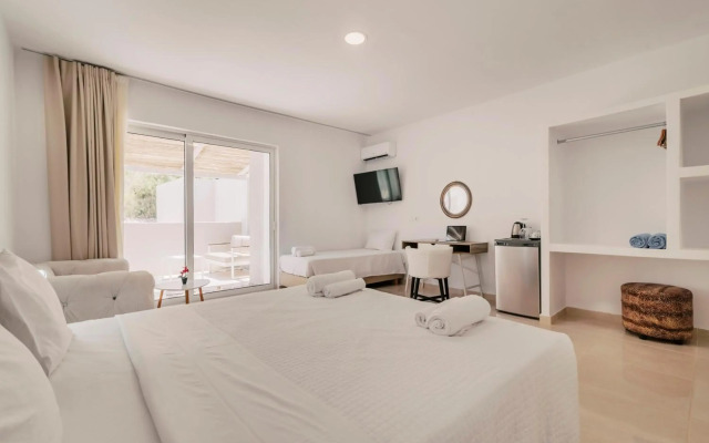 Bamboo Suites Adults Only