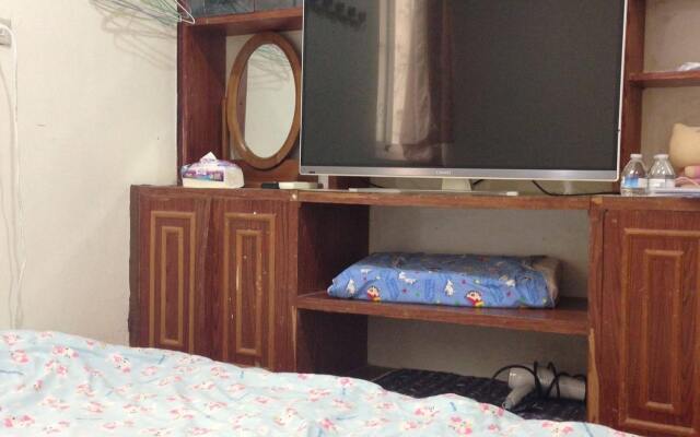 Phd's Guest House I