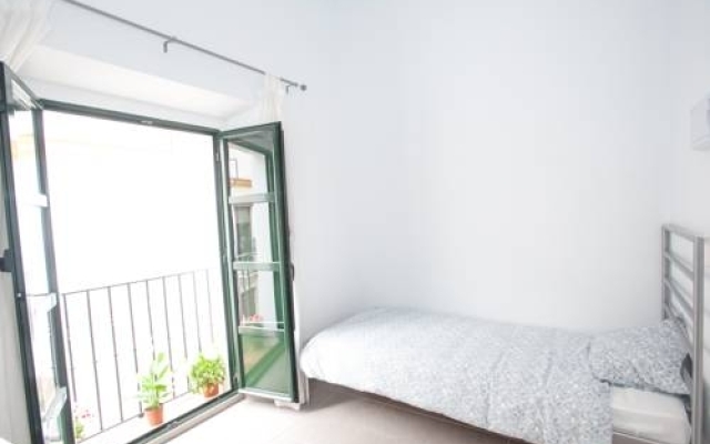 Baños De La Reina Mora Sevilla