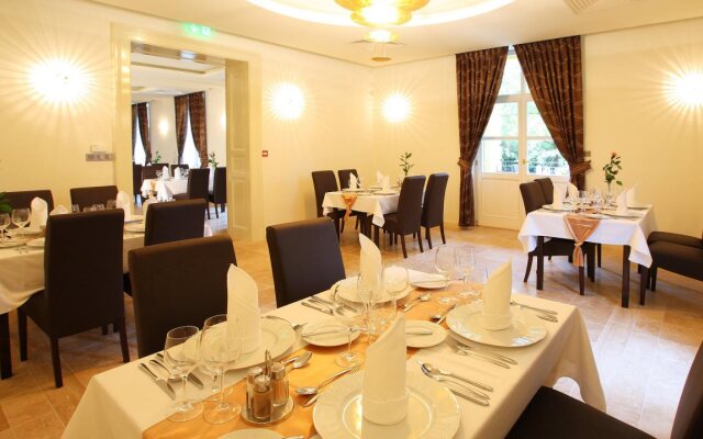 Ipoly Residence - Executive Hotel Suites