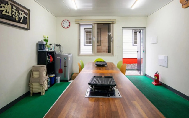 Jeju Palm Hills Pension