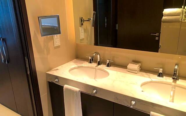 Address fountain views apartments