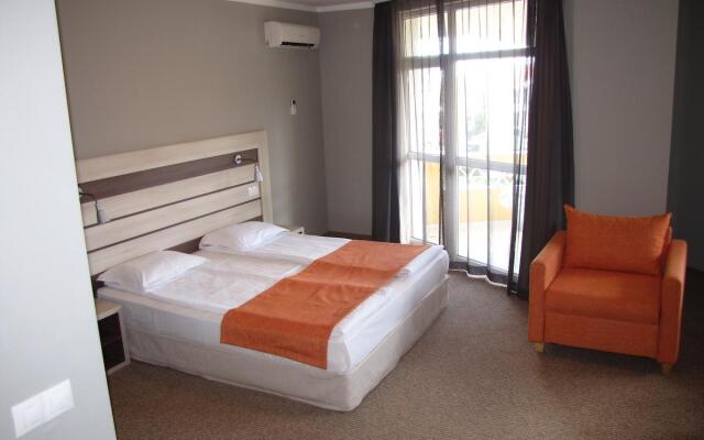 Blue Orange Beach Resort