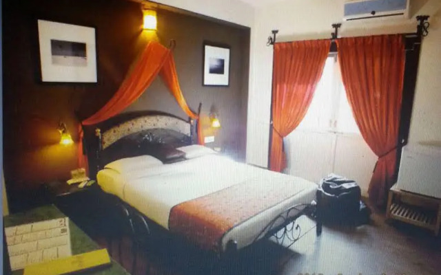 The Camelot Manor