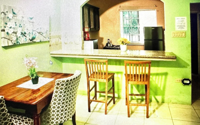 Dela de-Rose Guest House negril Jamaica