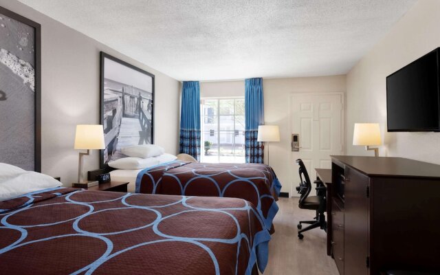 Super 8 Gulfport Near Biloxi