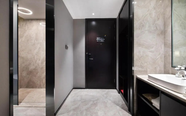 Rezen Dong Hotel (Hangzhou Xixi Longhu Paradise Walk)