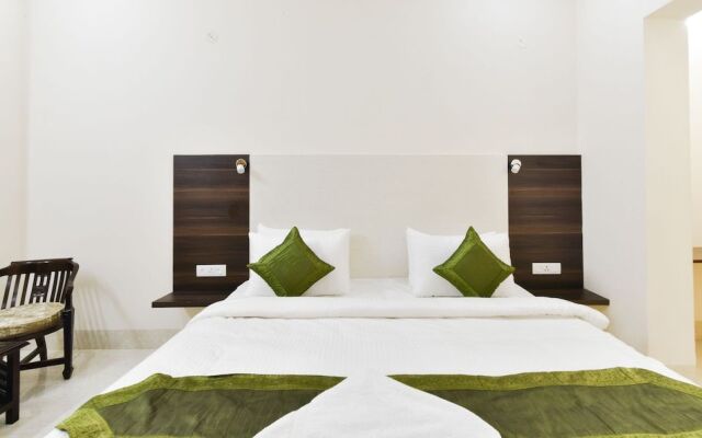 Treebo Essence Huda City Centre