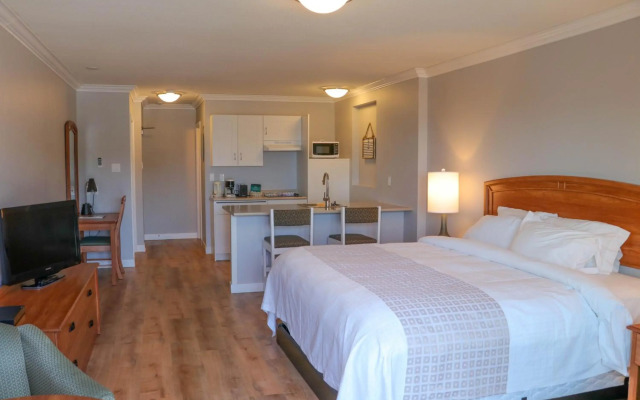 Waterfront Suites and Marina