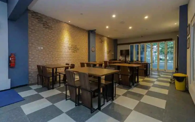 RedDoorz Plus @ Swun Stay Raya Langsep