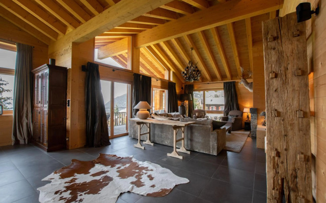 Anna Isabelle Penthouse