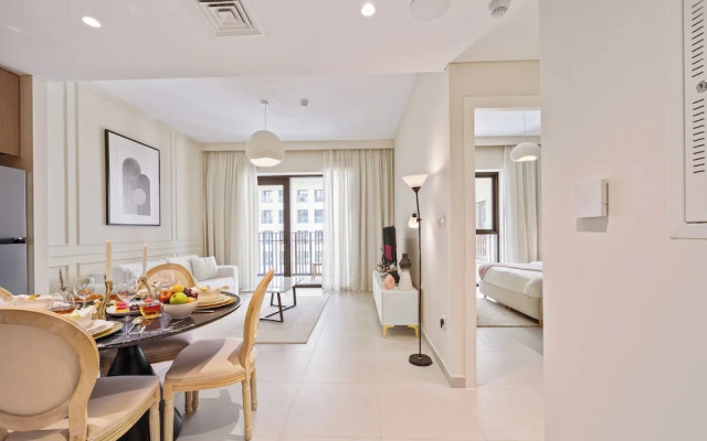 Pink Panther Soft Glam 1BR in Surf 2