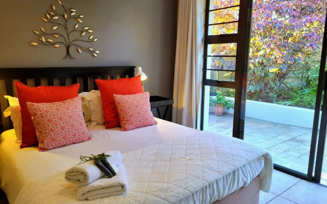 Tropical Seaside Suite 8