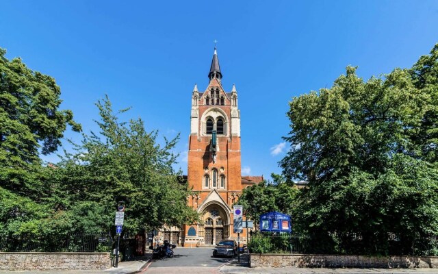 Modern En-Suite Flat - near Islington High Street