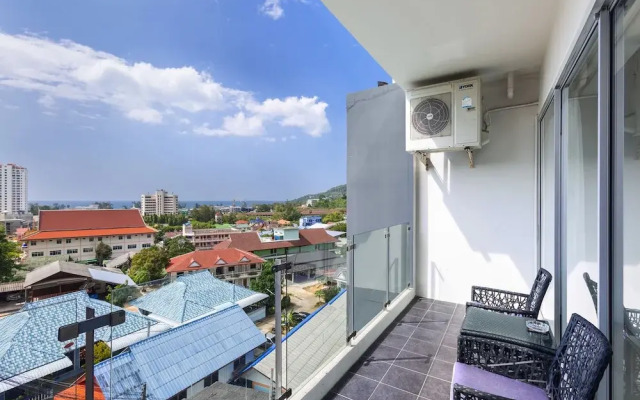 Studio in Chic Condo in Karon A510