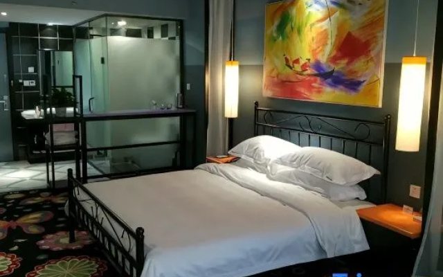 Magpie Art Hotel