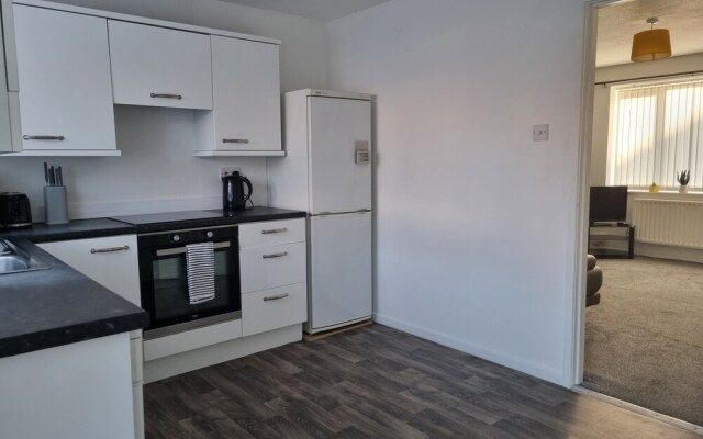 Charming 3-bed House in Leigh Siddow Common