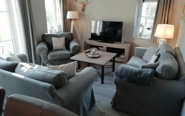 Villa "De Banjaard Zeeland"